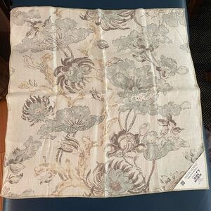 100% Linen Fabric 27” x 27” swatch floral design blue white